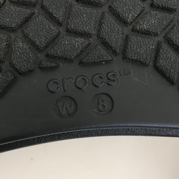 Crocs Brooklyn Luxe Cross Strap Sandals Black Women’s Size 8 - Picture 14 of 16